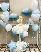 Малыш в облаках + два фонтана по пять шаров